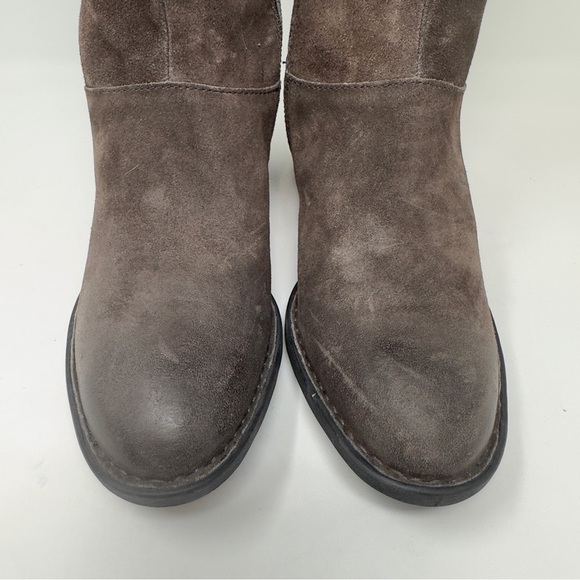 Born Peavy Suede Boots - Picture 2 of 9